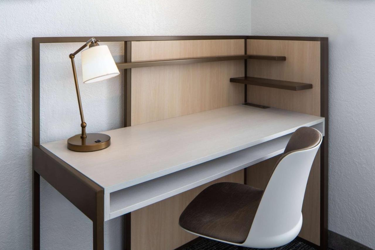 Sonesta Simply Suites Фолс Чърч Екстериор снимка